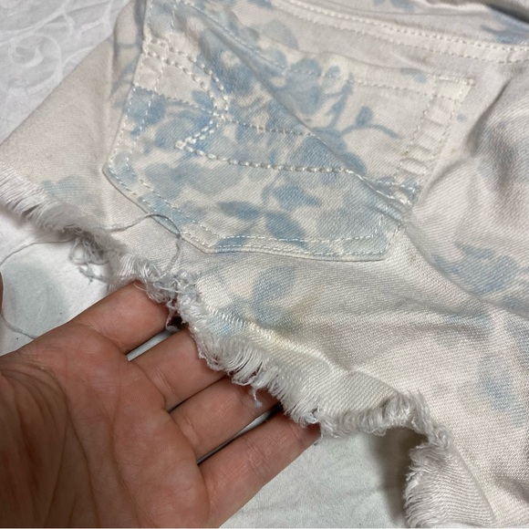 American Eagle Low Rise Hipster y2K Floral Denim Cutoff Jean Shorts Frayed 00 - Picture 5 of 9